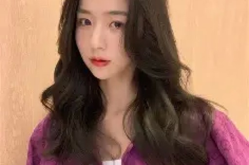 3岁女童在洗浴店摔倒后脑受伤宝妈发帖吐槽反被索赔100万元店方：她拒不删帖疑似敲诈
